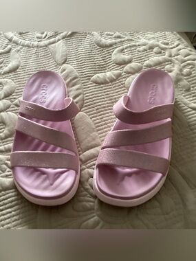 CROCS Girls' Light Pink Glitter Strap Slide Sandals